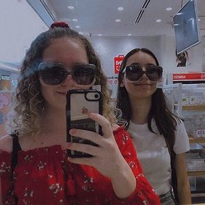 Meet your Posher, Rose